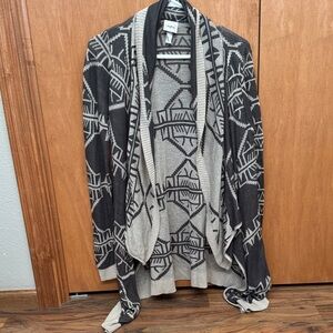 Daytrip Black and Gray Patterned Cardigan